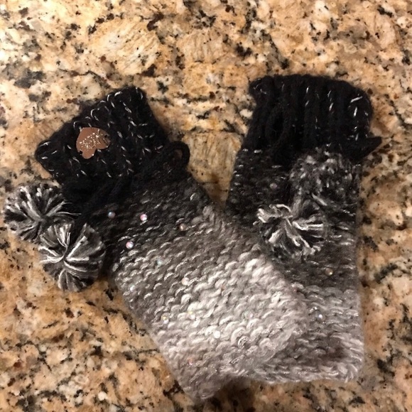 ❄️Betsey Johnson Fingerless Gloves - Picture 1 of 4